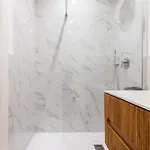 Designer In A Unique Setting Near M2 - Berra 10 Appartement
