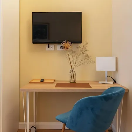 Designer In A Unique Setting Near M2 - Berra 10 شقة ميلان