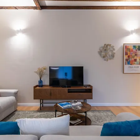 Designer In A Unique Setting Near M2 - Berra 10 Milan